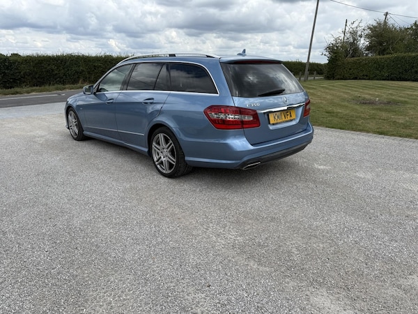 Used Mercedes-Benz E-Class 2011 for sale - 75406490: Photo 6