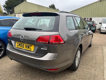 Used Volkswagen Golf 2017 for sale - 77890184: Photo