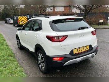 Used Kia Stonic 2023 for sale - 77494554: Photo