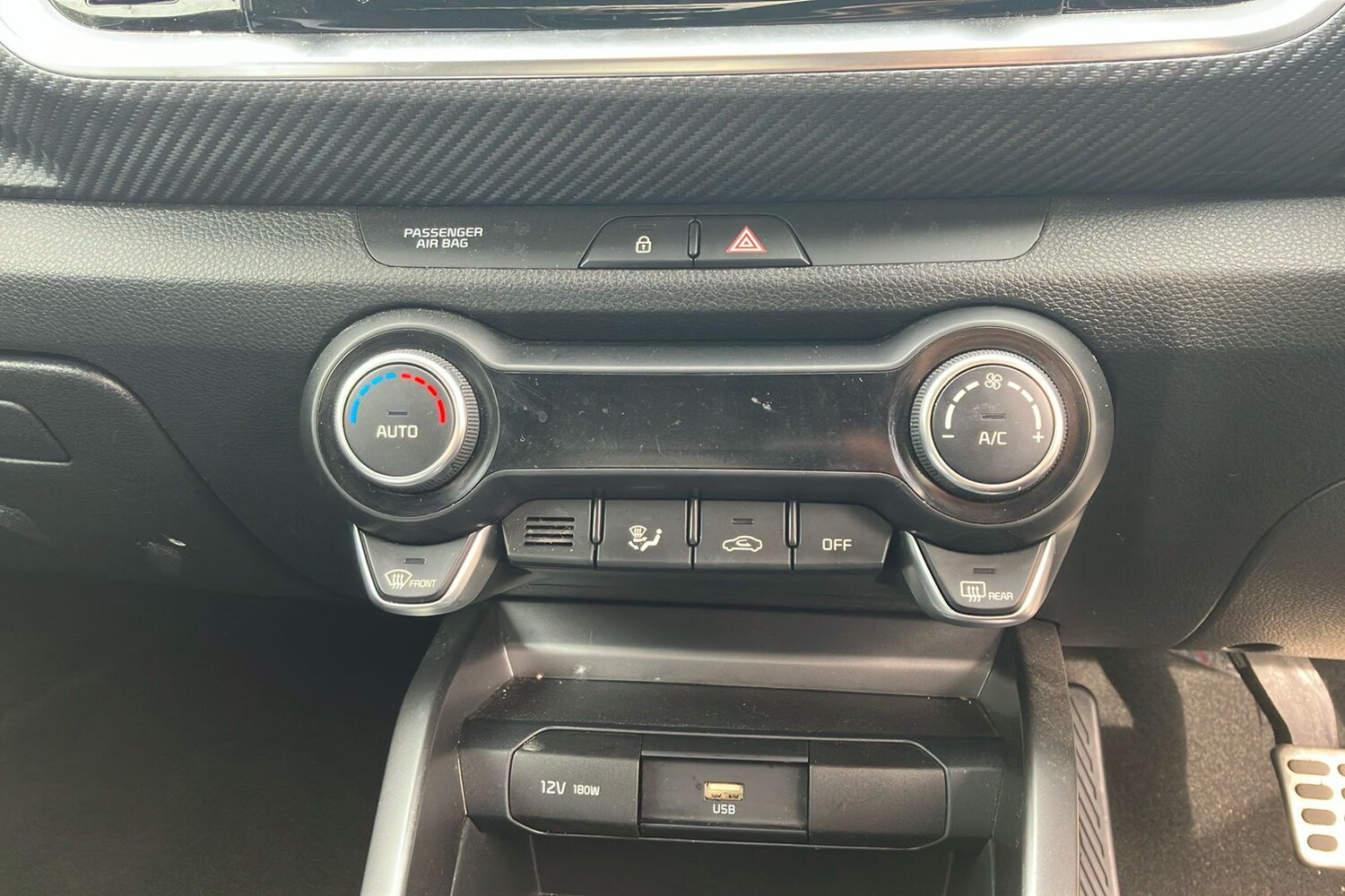 Used Kia Stonic 2022 for sale - 75834073: Photo 15