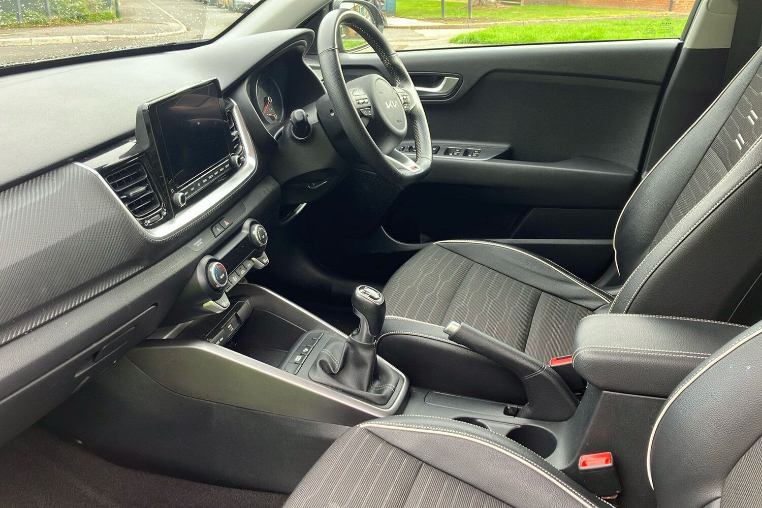 Used Kia Stonic 2022 for sale - 75834073: Photo 3