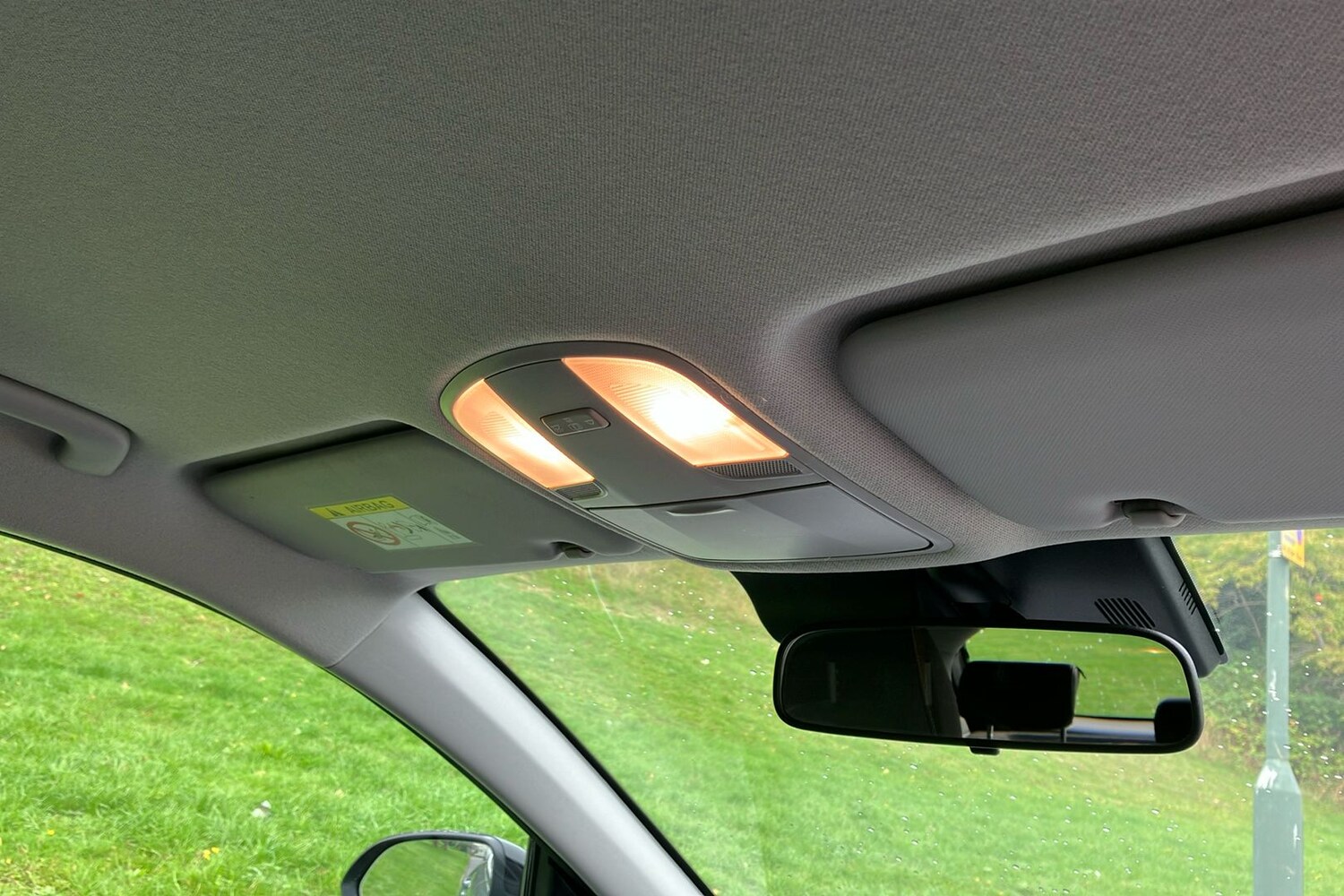 Used Kia Stonic 2022 for sale - 75834073: Photo 31