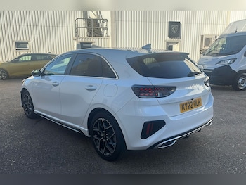 Used Kia Ceed 2022 for sale - 77118390: Photo