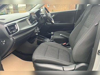 Used Kia Rio 2023 for sale - 78951114: Photo