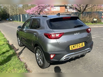 Used Kia Stonic 2024 for sale - 77889117: Photo