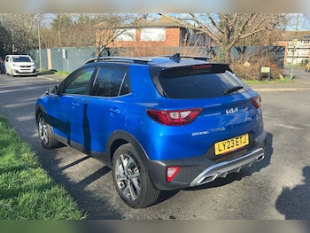 Used Kia Stonic 2023 for sale - 77541065: Photo