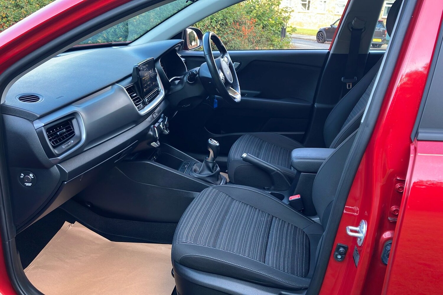 Used Kia Stonic 2023 for sale - 76114791: Photo 3