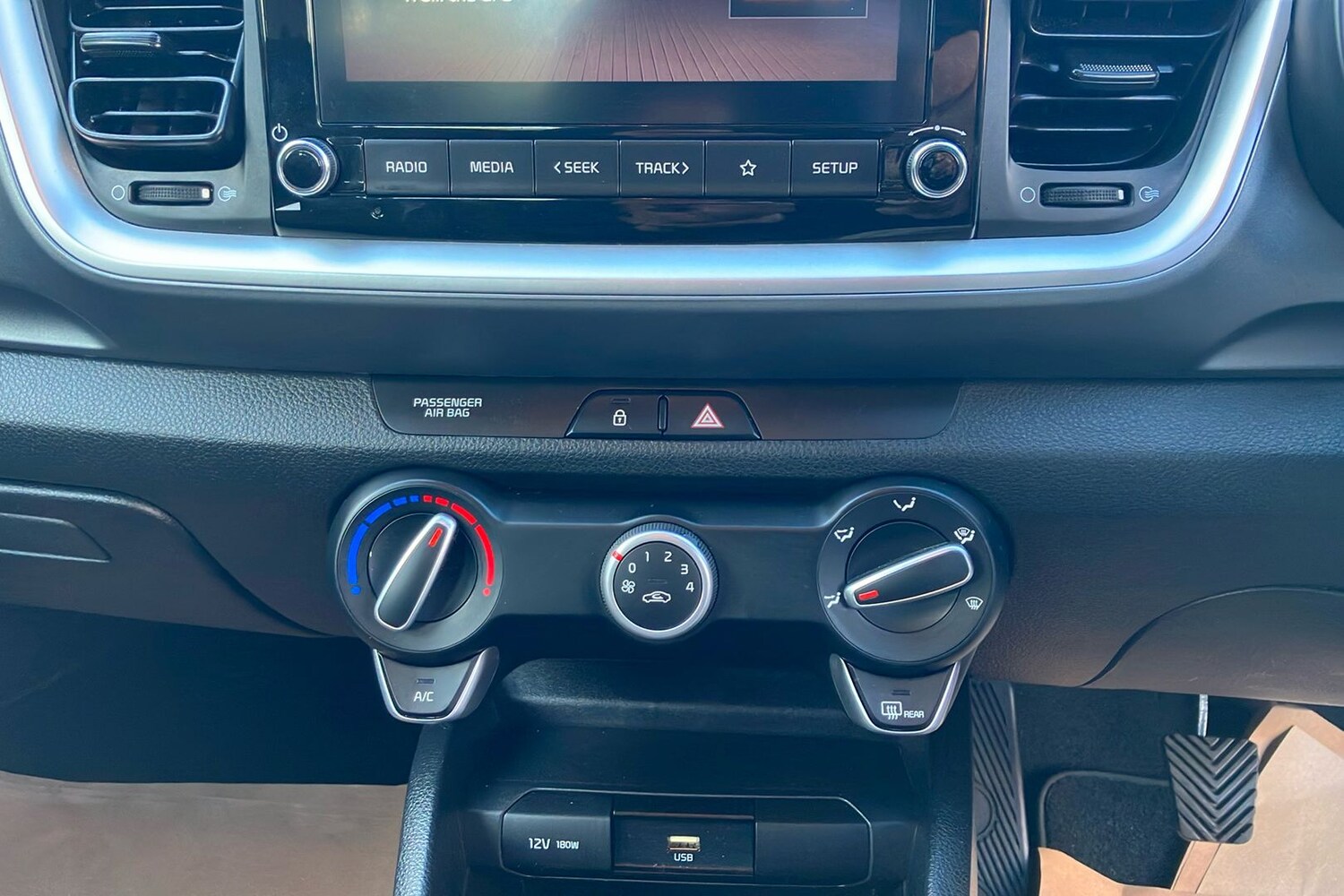 Used Kia Stonic 2023 for sale - 76114791: Photo 40