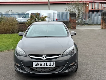 Used Vauxhall Astra 2014 for sale - 77792752: Photo