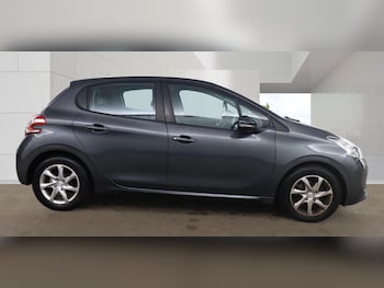 Used Peugeot 208 2014 for sale - 78795798: Photo