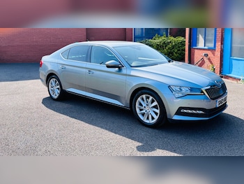 Used Skoda Superb 2019 for sale - 77979084: Photo
