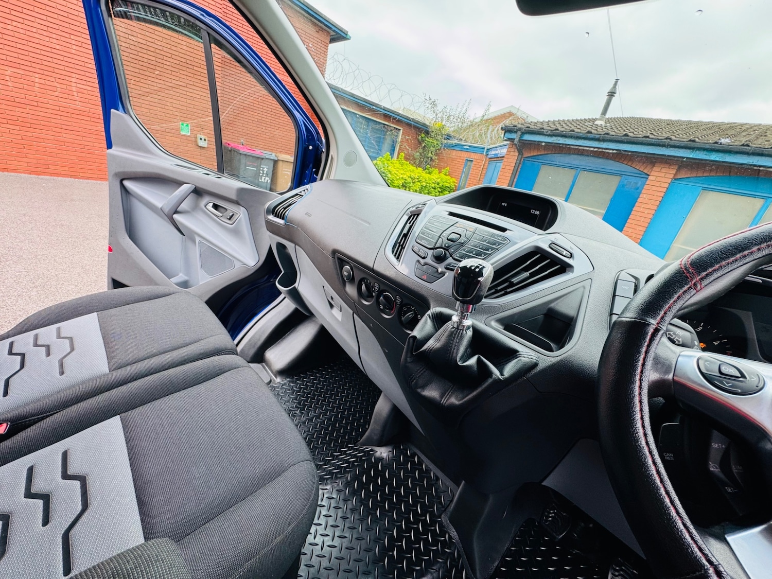 Used Ford Transit Custom 2017 for sale - 76290532: Photo 14