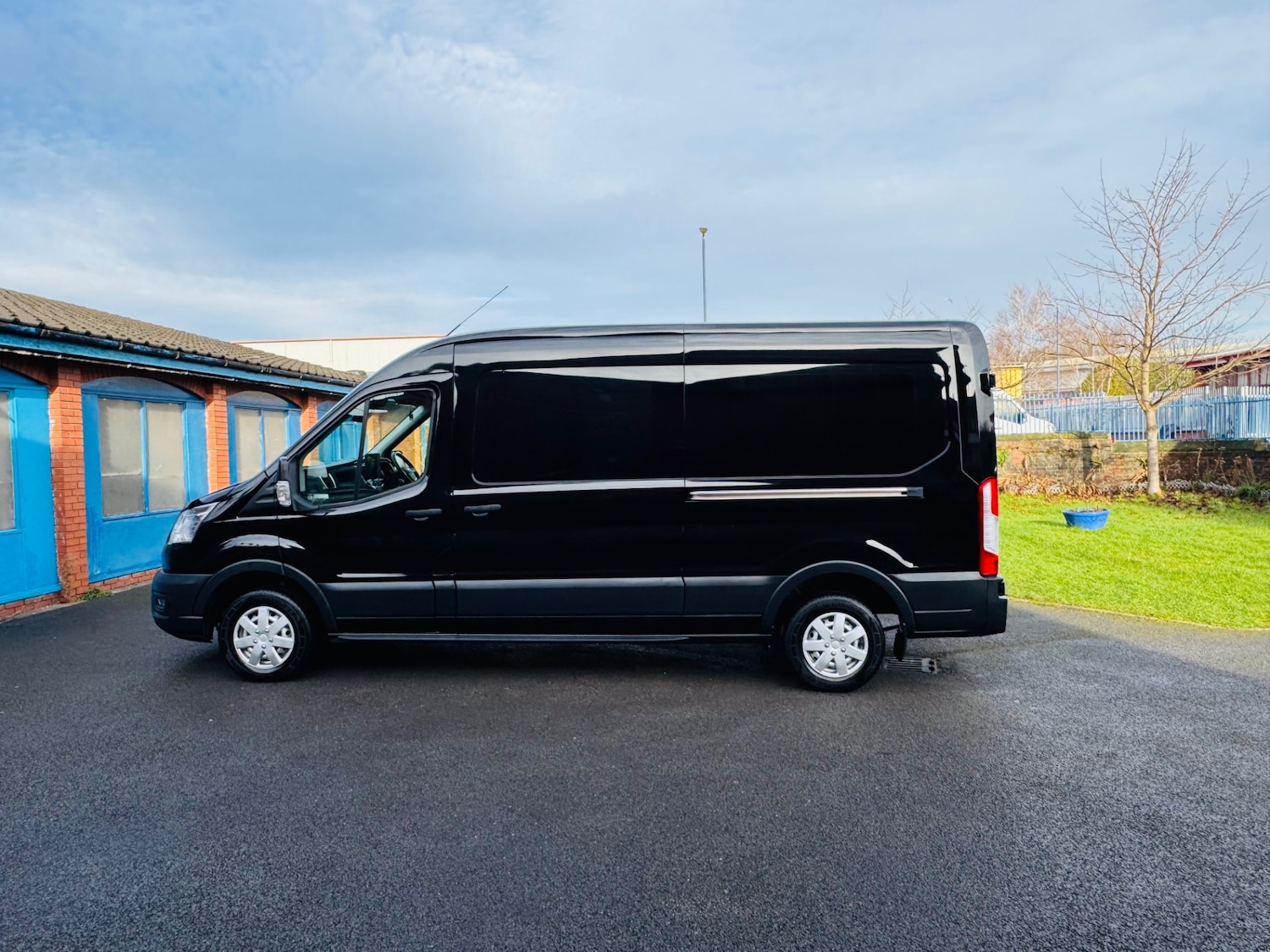 Used Ford Transit 2023 for sale - 77198825: Photo 2