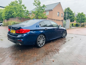 Used BMW 5 Series 2017 for sale - 76471111: Photo