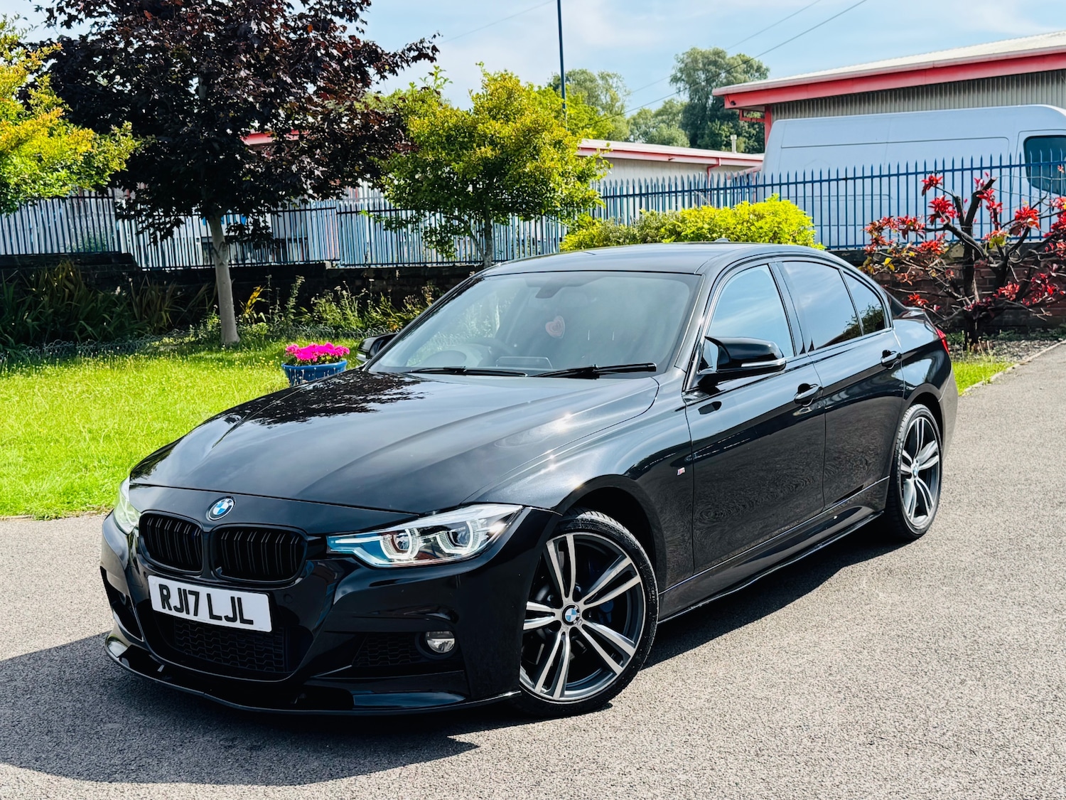Used BMW 3 Series 2017 for sale - 76320784: Photo 1