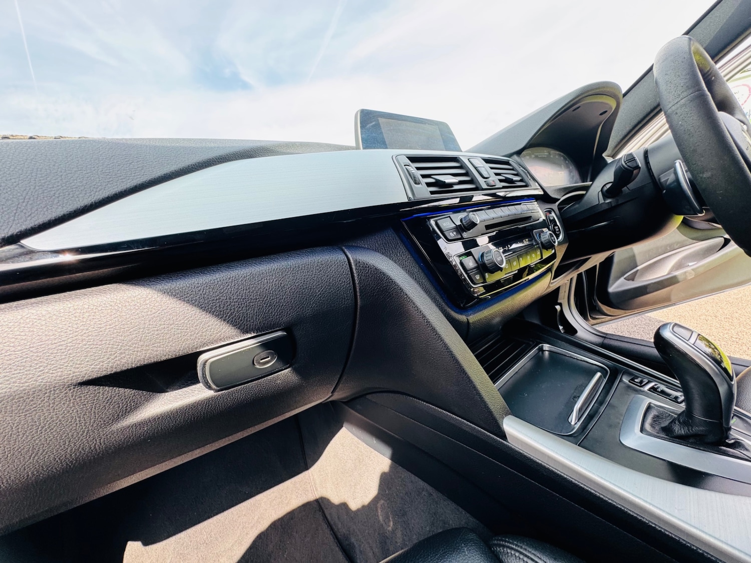 Used BMW 3 Series 2017 for sale - 76320784: Photo 17