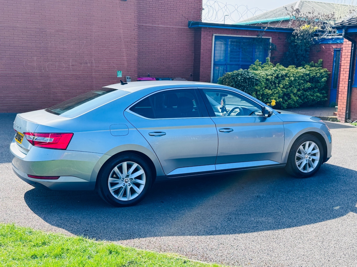 Used Skoda Superb 2019 for sale - 78180138: Photo 2