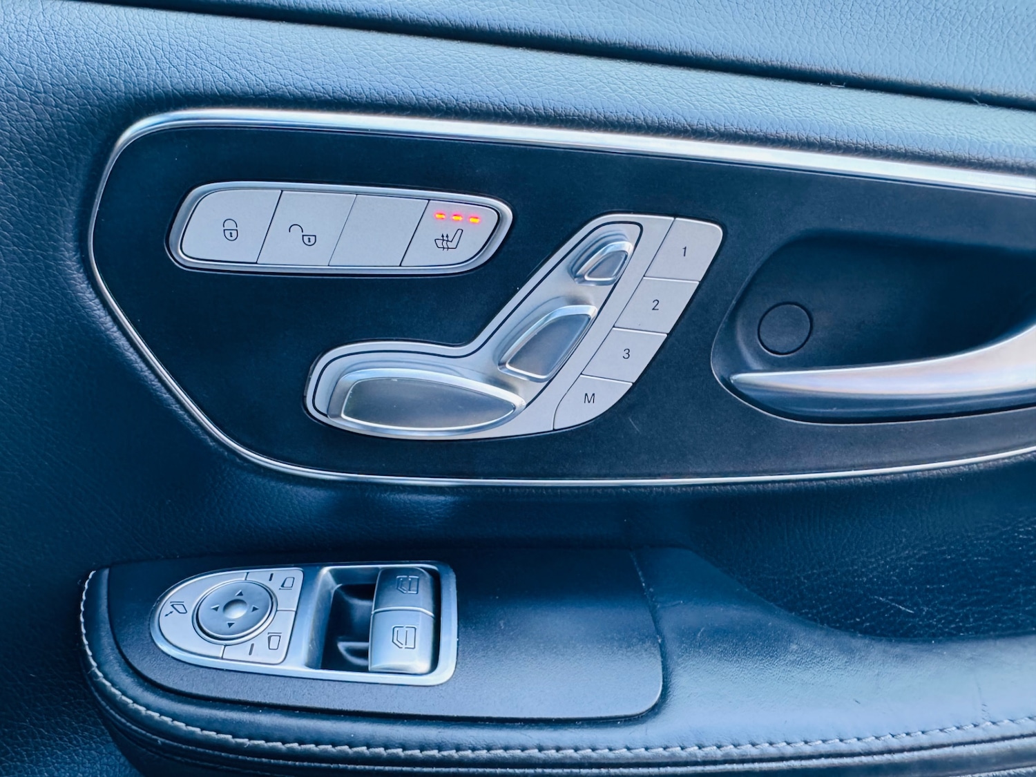 Used Mercedes-Benz V-Class 2017 for sale - 78169312: Photo 21