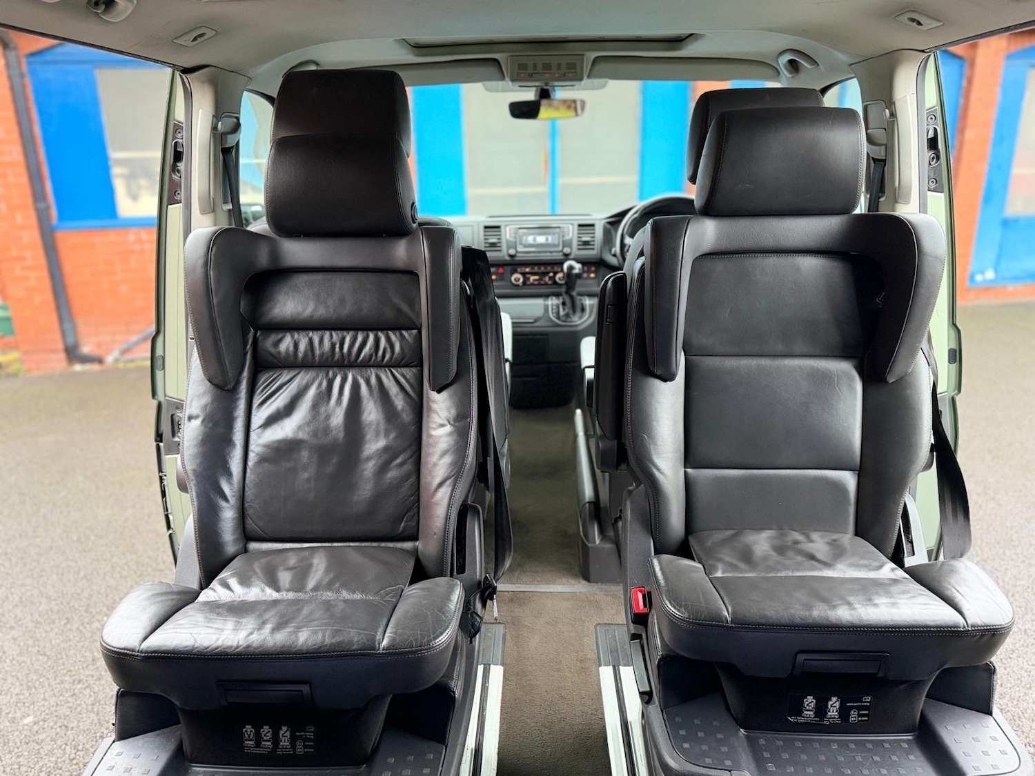 Used Volkswagen Caravelle 2011 for sale - 77462274: Photo 11