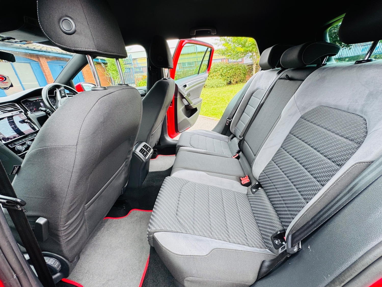 Used Volkswagen Golf 2017 for sale - 76471208: Photo 11