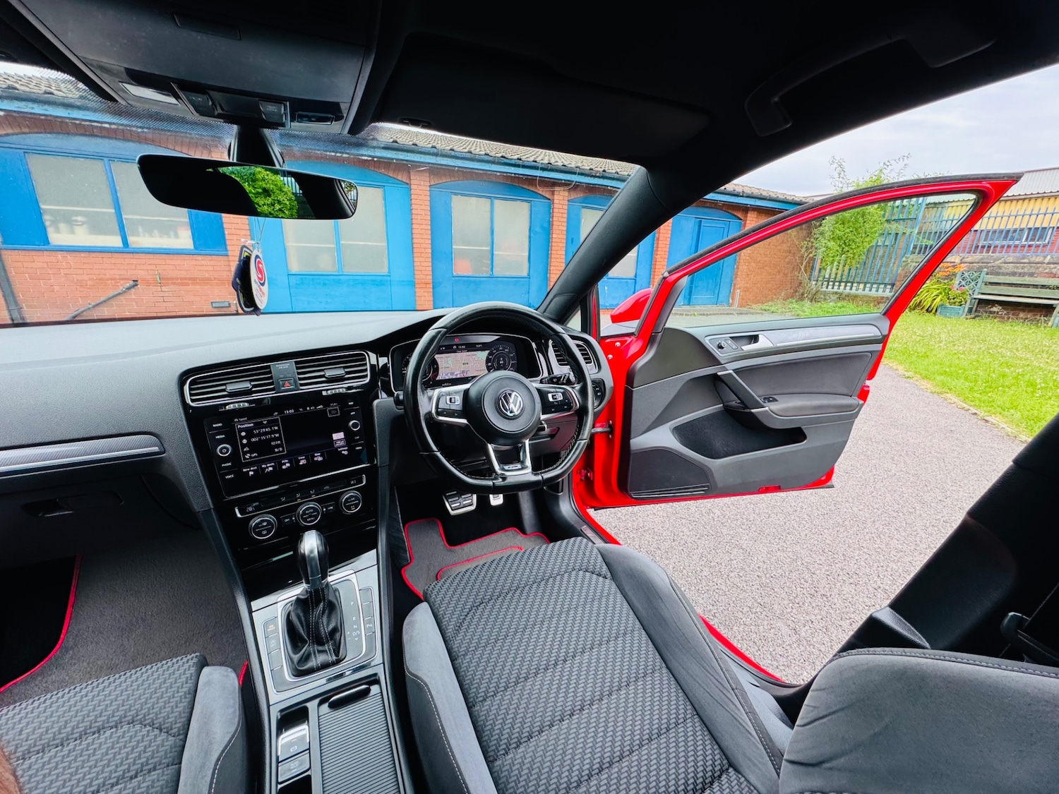 Used Volkswagen Golf 2017 for sale - 76471208: Photo 18