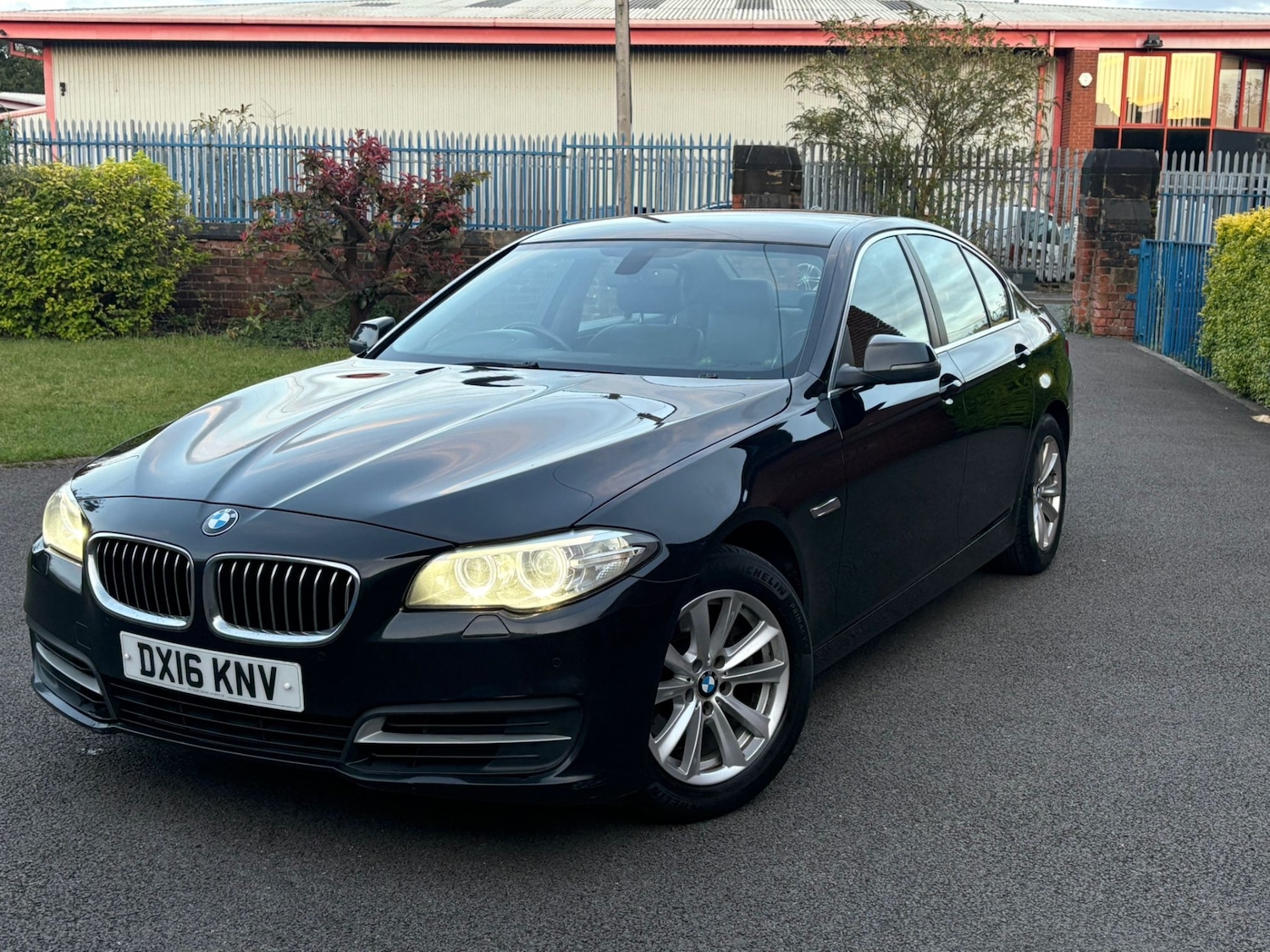 Used BMW 5 Series 2016 for sale - 76148472: Photo 1