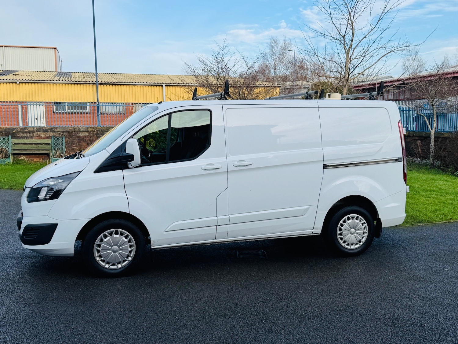 Used Ford Transit Custom 2015 for sale - 76966086: Photo 5