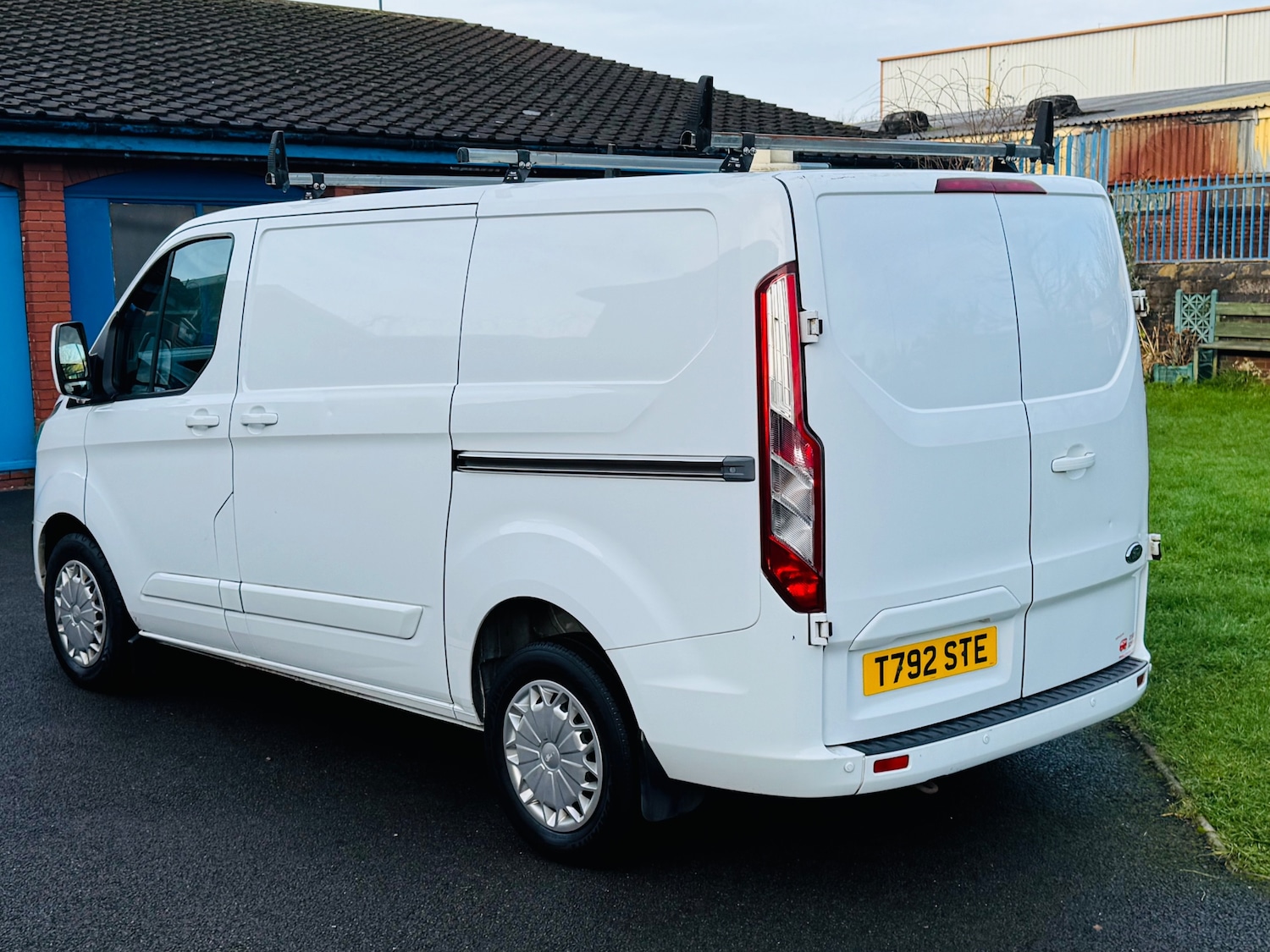 Used Ford Transit Custom 2015 for sale - 76966086: Photo 6