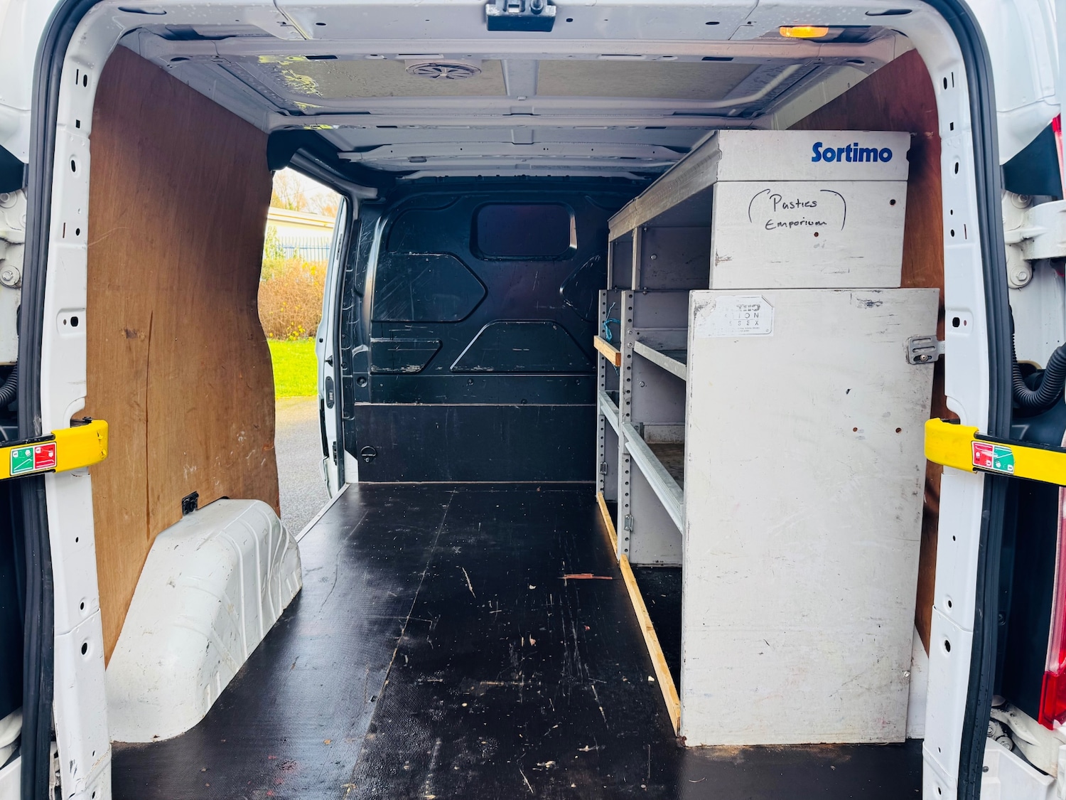 Used Ford Transit Custom 2015 for sale - 76966086: Photo 8