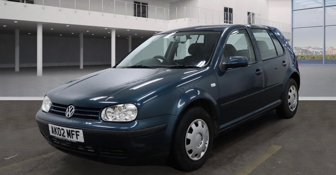 Used Volkswagen Golf 2002 for sale - 77610651: Photo 2