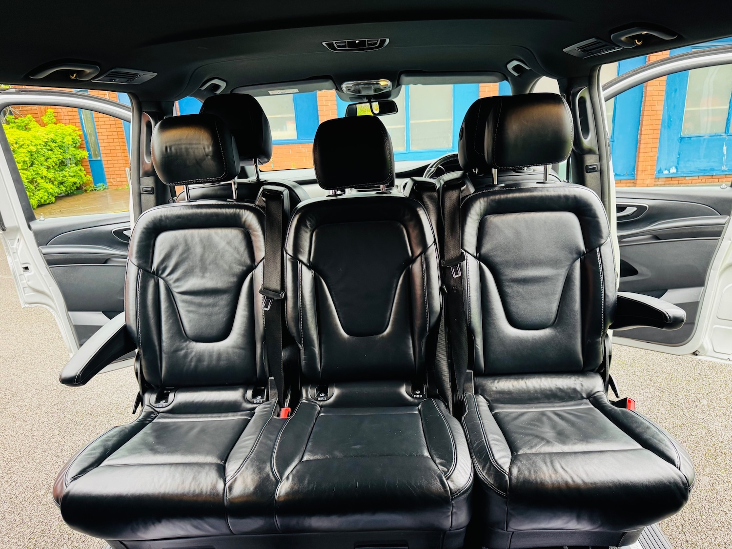 Used Mercedes-Benz V-Class 2015 for sale - 76749054: Photo 32