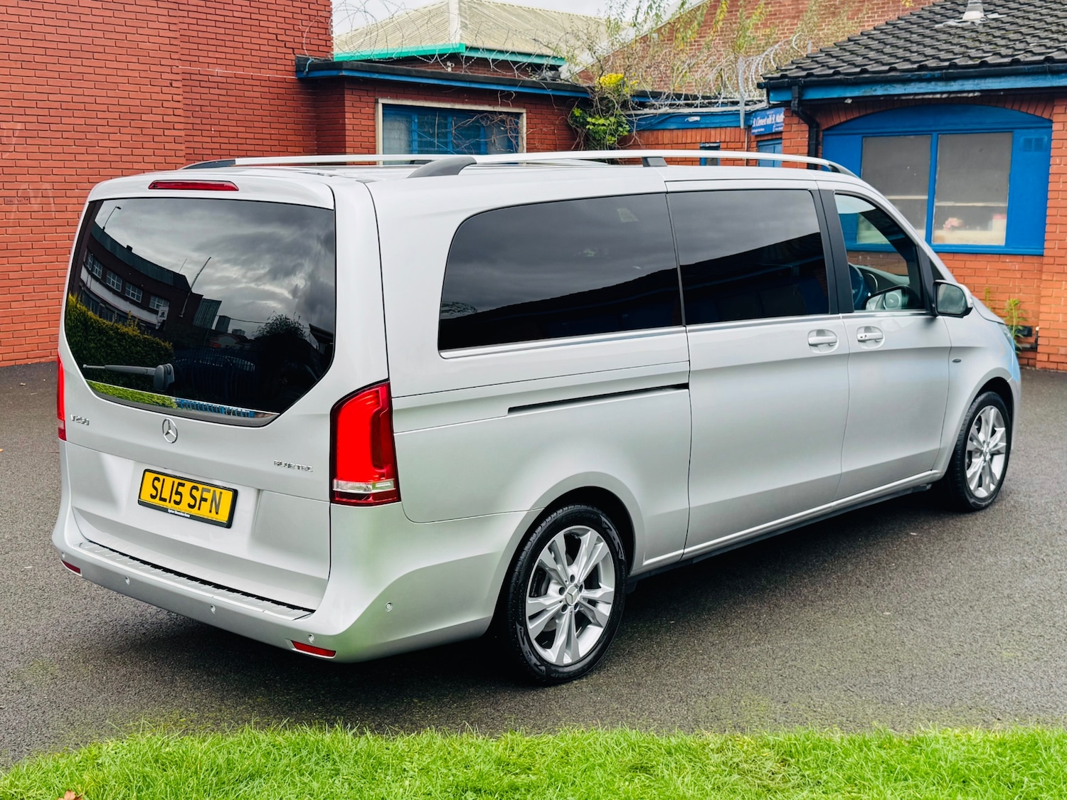 Used Mercedes-Benz V-Class 2015 for sale - 76749054: Photo 5