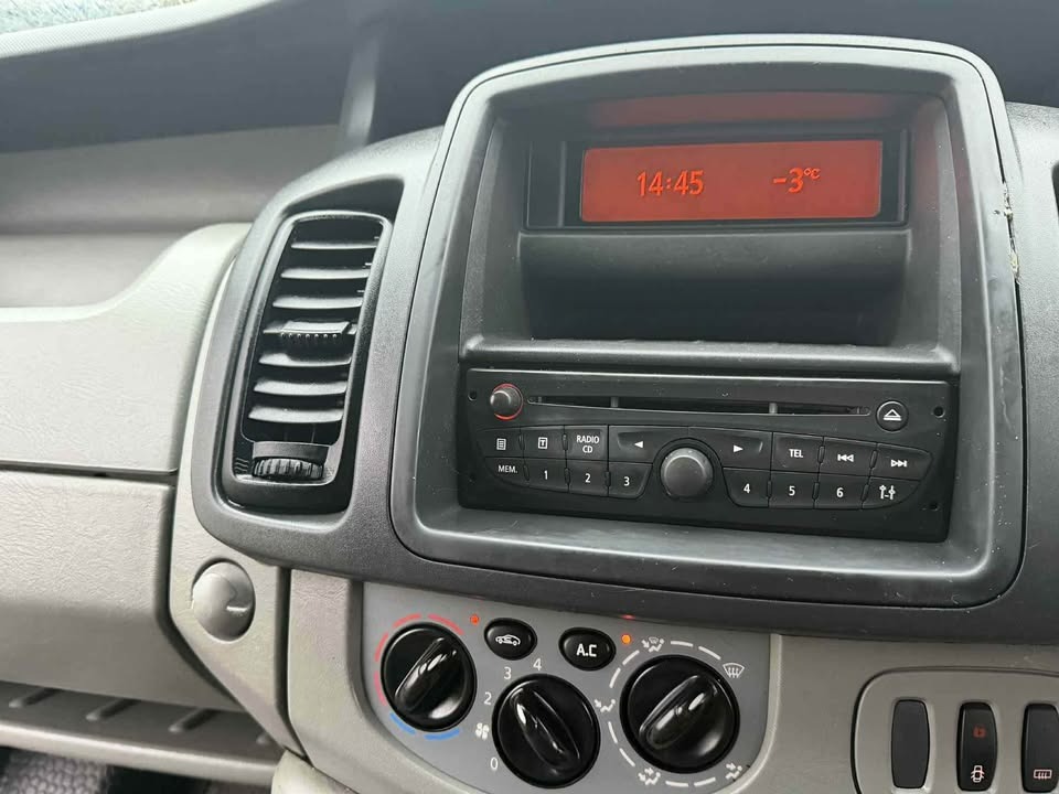 Used Vauxhall Vivaro 2011 for sale - 77755046: Photo 12