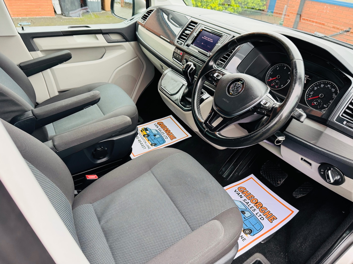 Used Volkswagen Transporter 2017 for sale - 77272429: Photo 11