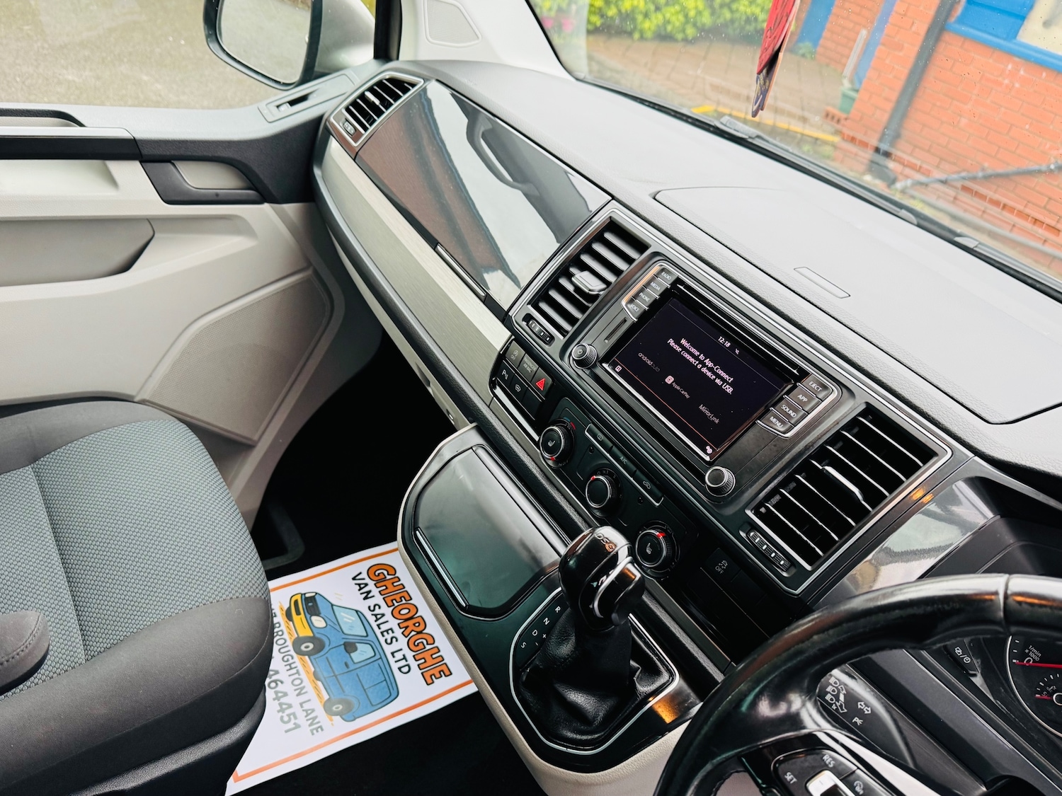 Used Volkswagen Transporter 2017 for sale - 77272429: Photo 12