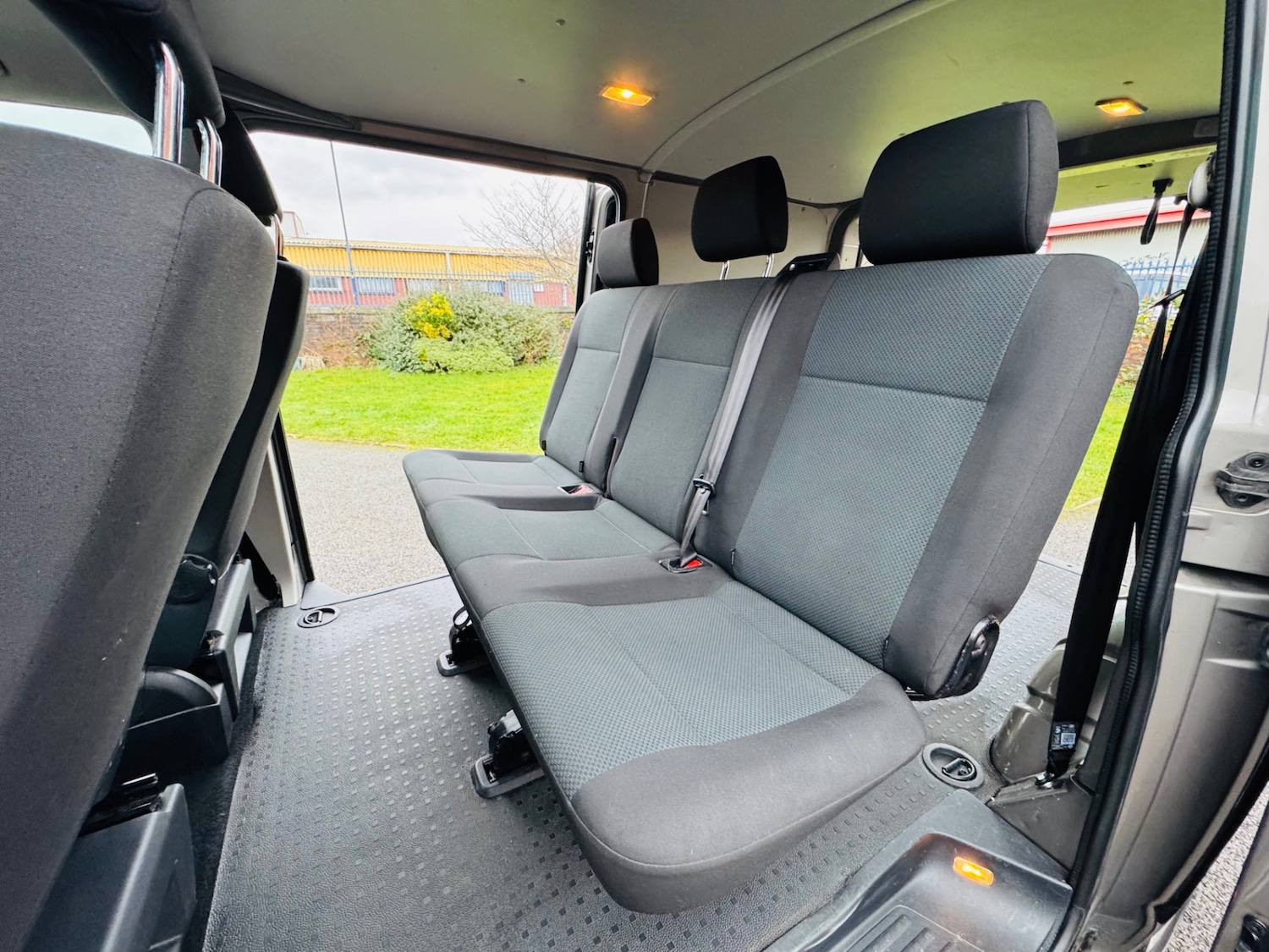 Used Volkswagen Transporter 2017 for sale - 77272429: Photo 17