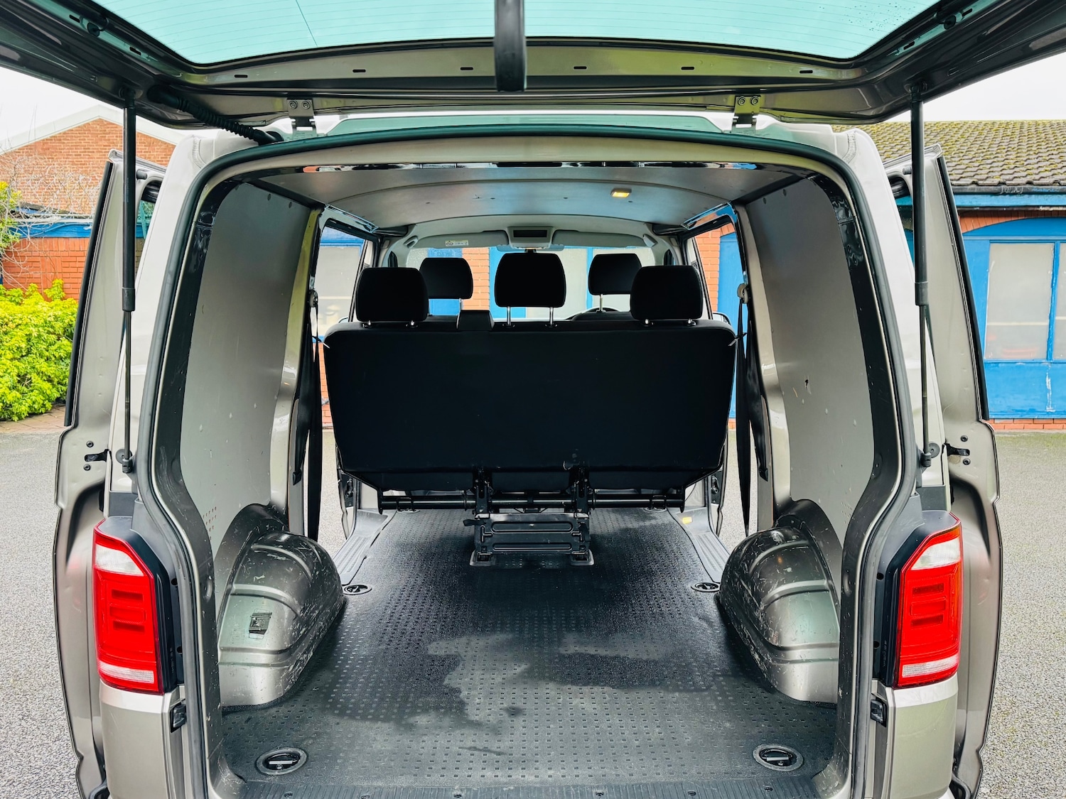 Used Volkswagen Transporter 2017 for sale - 77272429: Photo 20