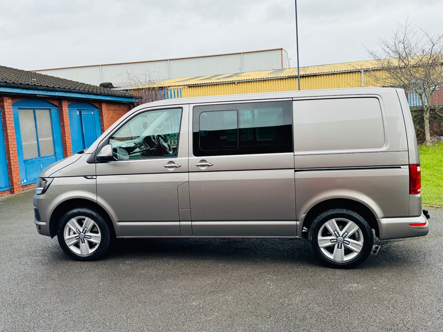 Used Volkswagen Transporter 2017 for sale - 77272429: Photo 9