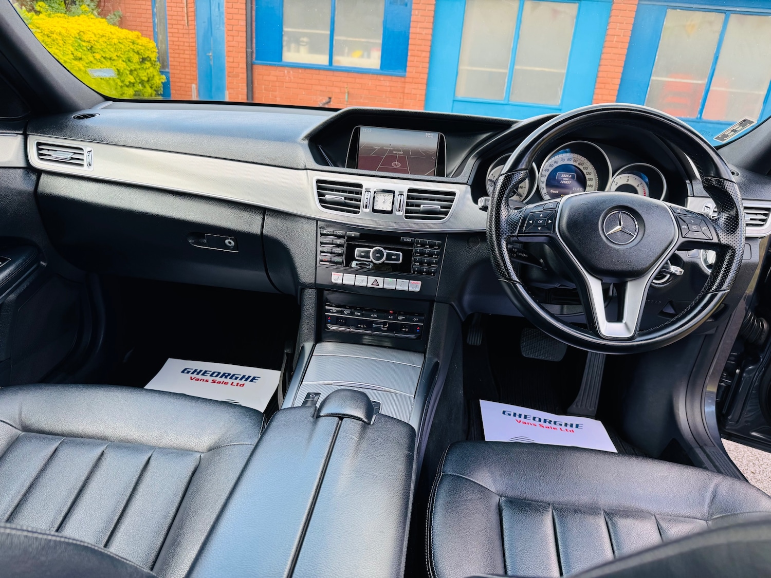 Used Mercedes-Benz E Class 2013 for sale - 76320802: Photo 11