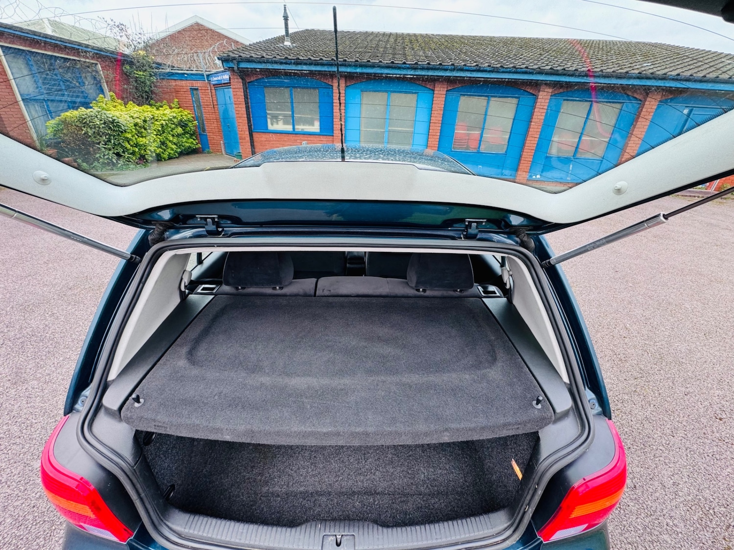 Used Volkswagen Golf 2002 for sale - 77792669: Photo 12