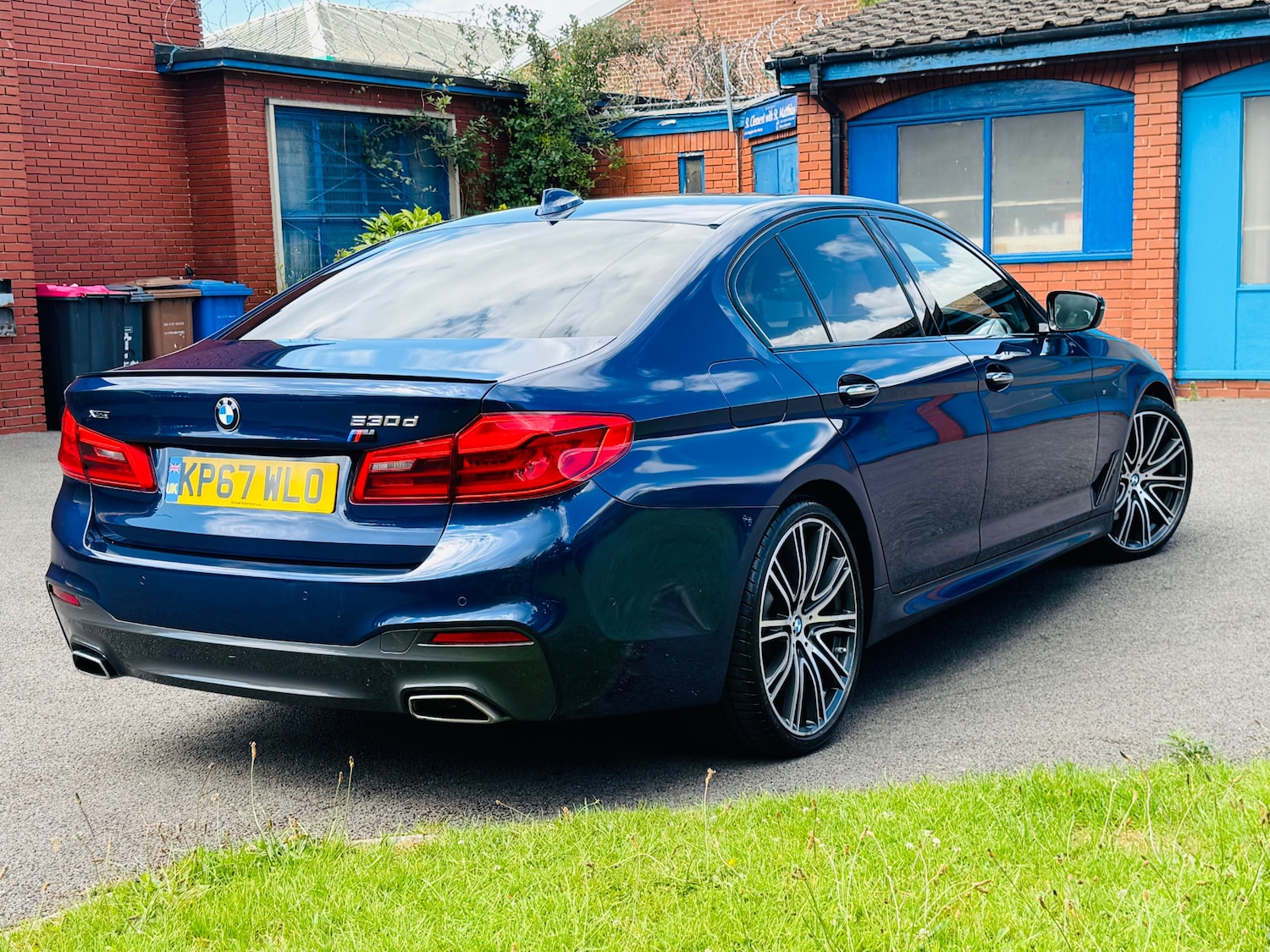 Used BMW 5 Series 2017 for sale - 76321656: Photo 11