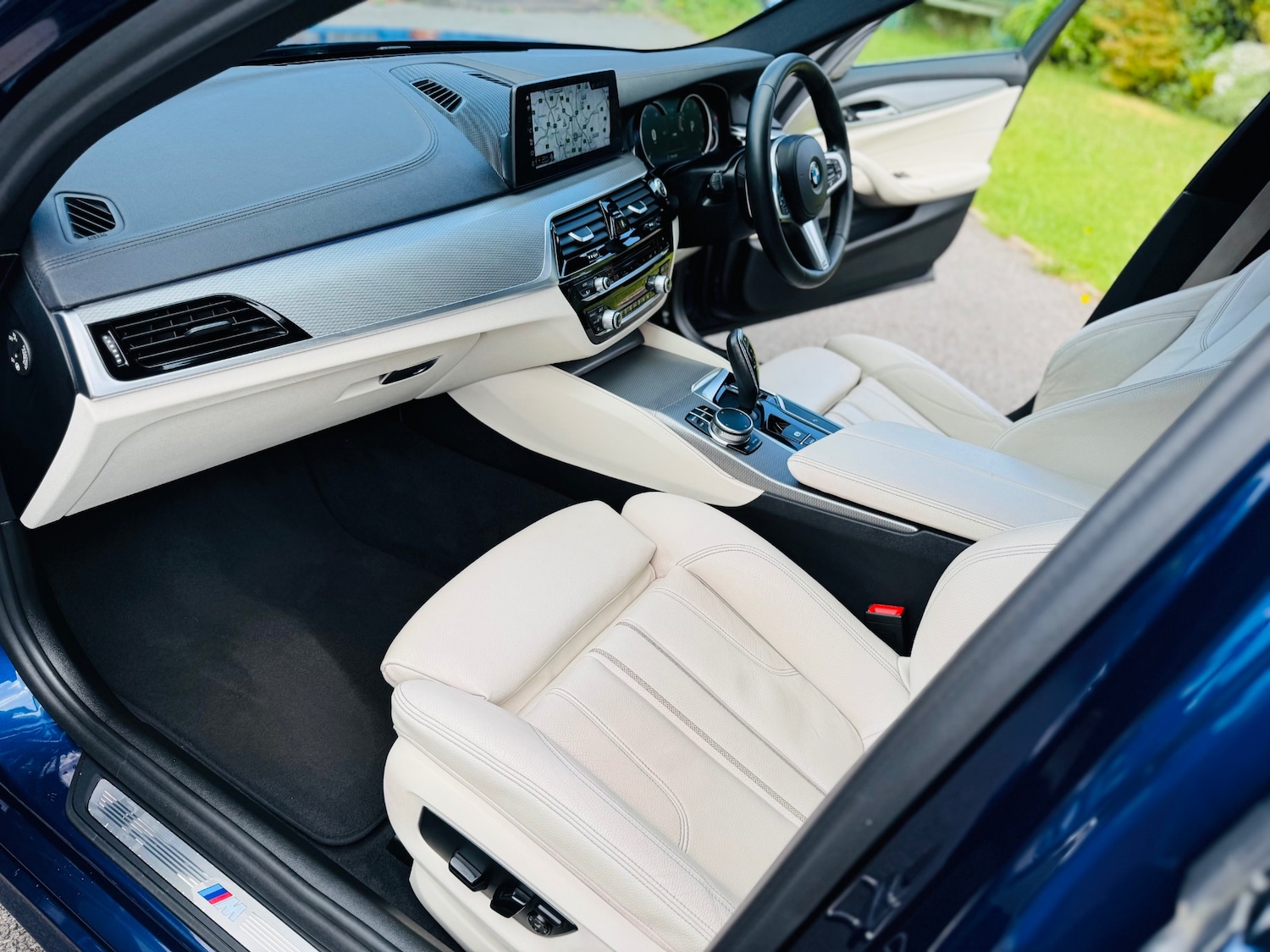 Used BMW 5 Series 2017 for sale - 76321656: Photo 12