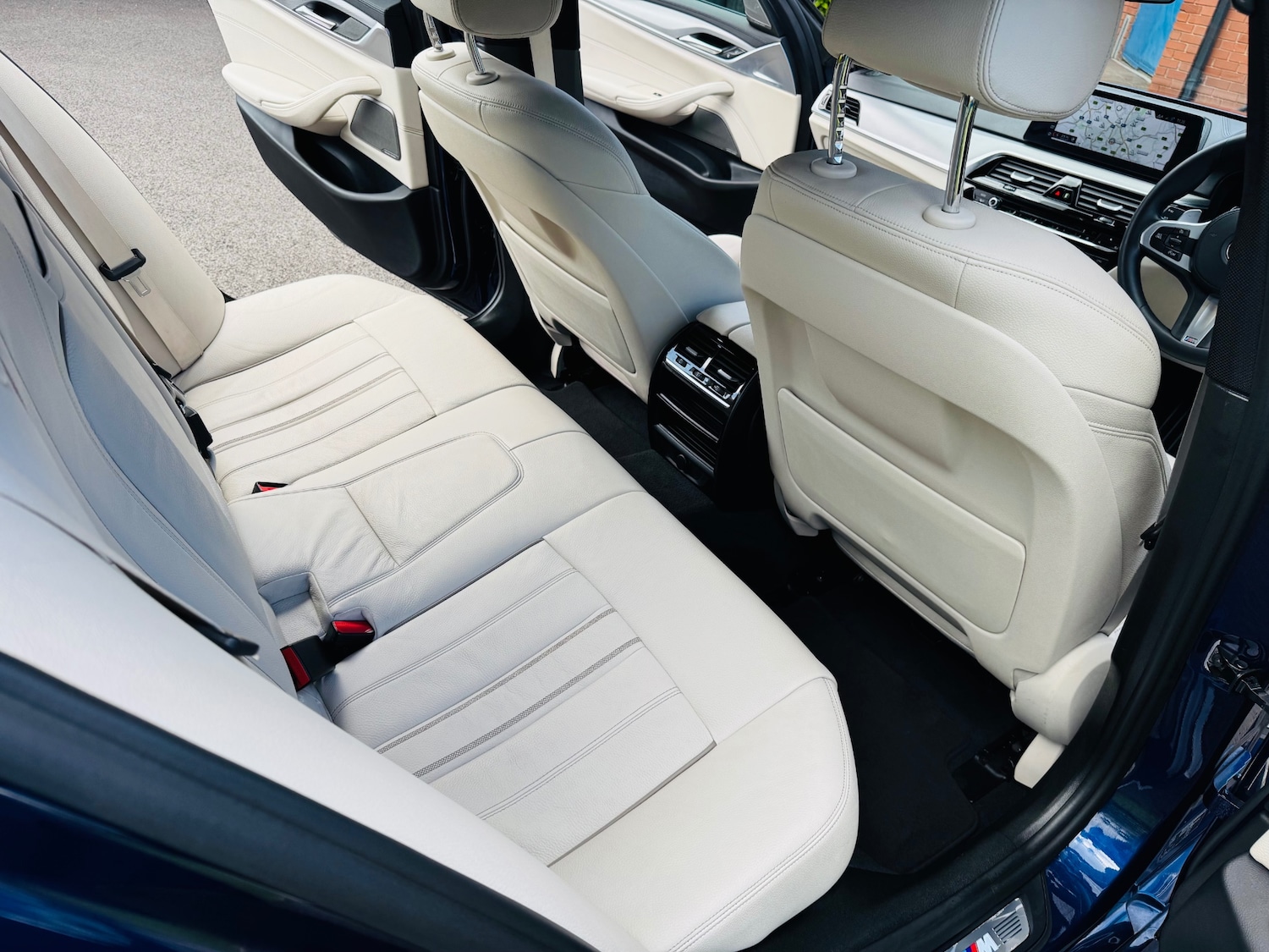 Used BMW 5 Series 2017 for sale - 76321656: Photo 21