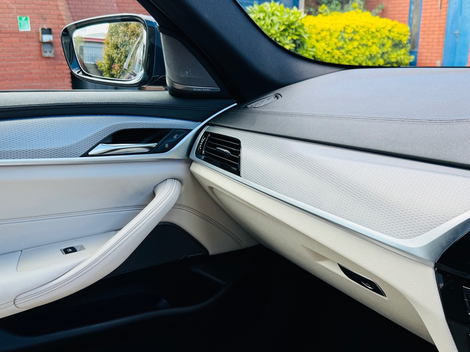 Used BMW 5 Series 2017 for sale - 76321656: Photo 26