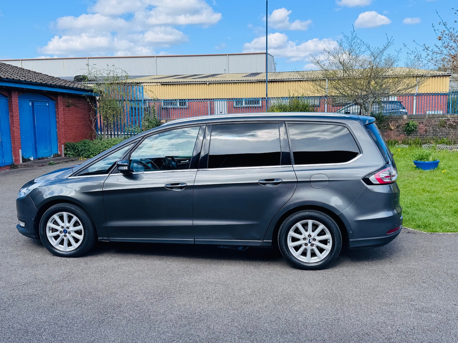 Used Ford Galaxy 2016 for sale - 78199055: Photo 3