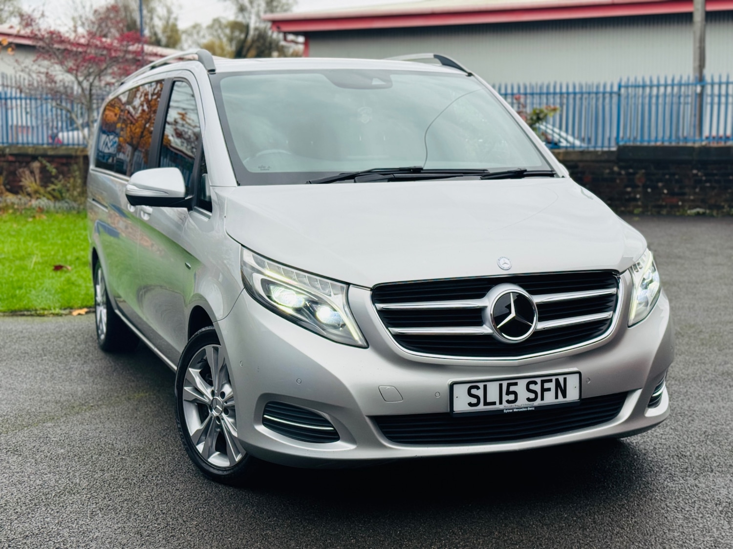 Used Mercedes-Benz V-Class 2015 for sale - 76544337: Photo 3