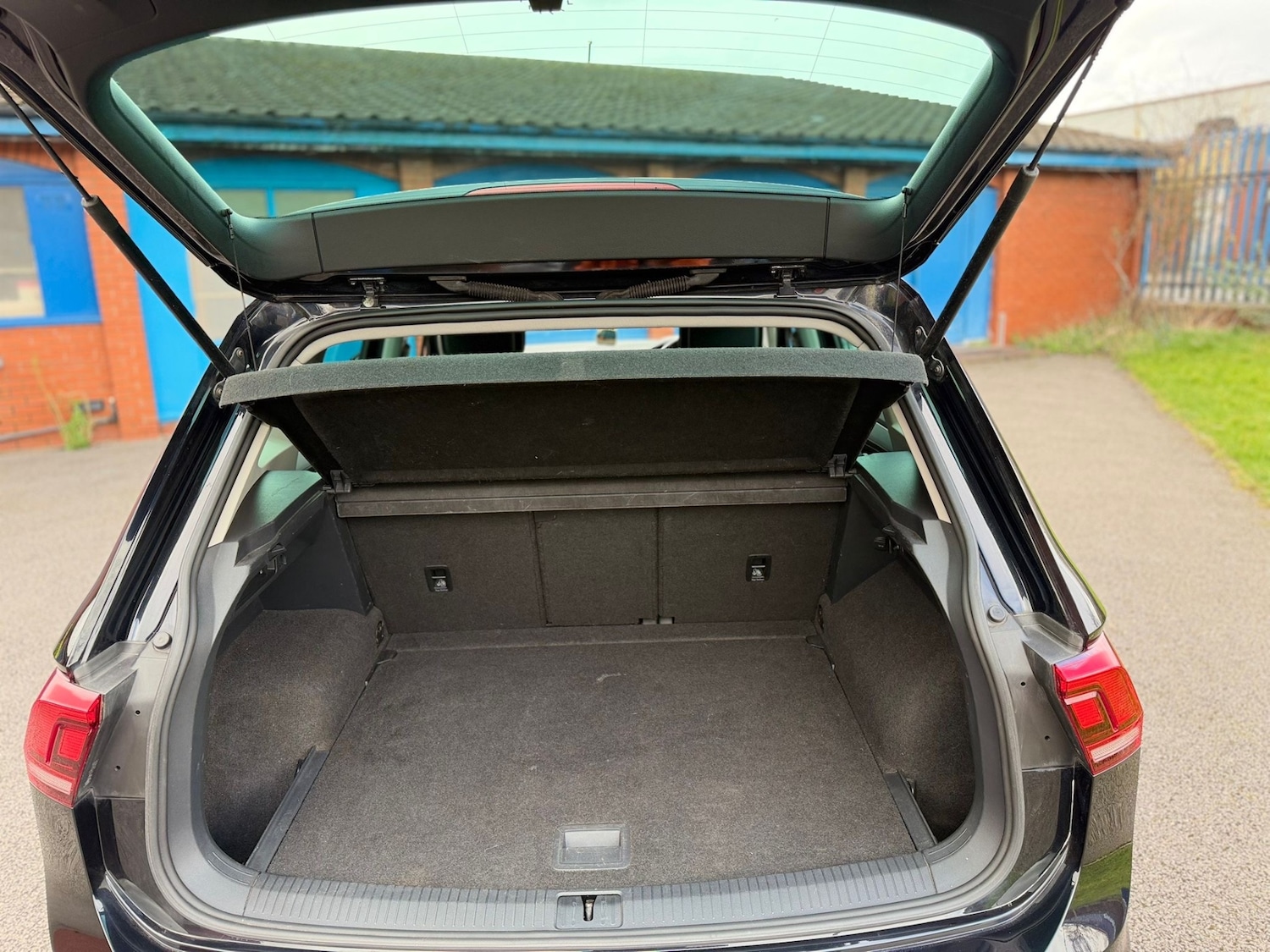 Used Volkswagen Tiguan 2016 for sale - 77676872: Photo 12