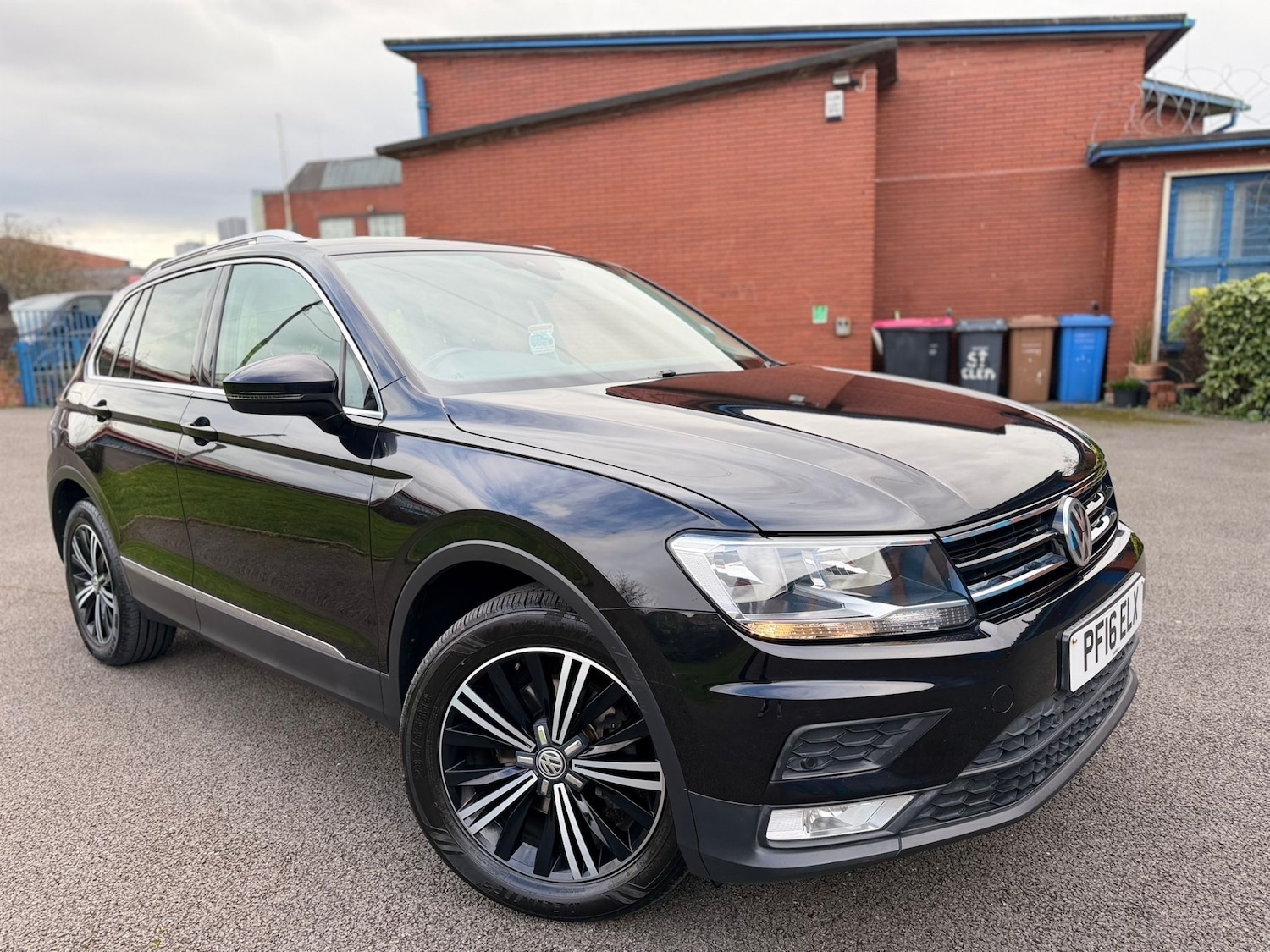 Used Volkswagen Tiguan 2016 for sale - 77676872: Photo 3