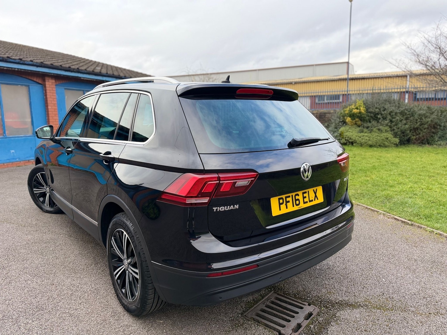 Used Volkswagen Tiguan 2016 for sale - 77676872: Photo 8