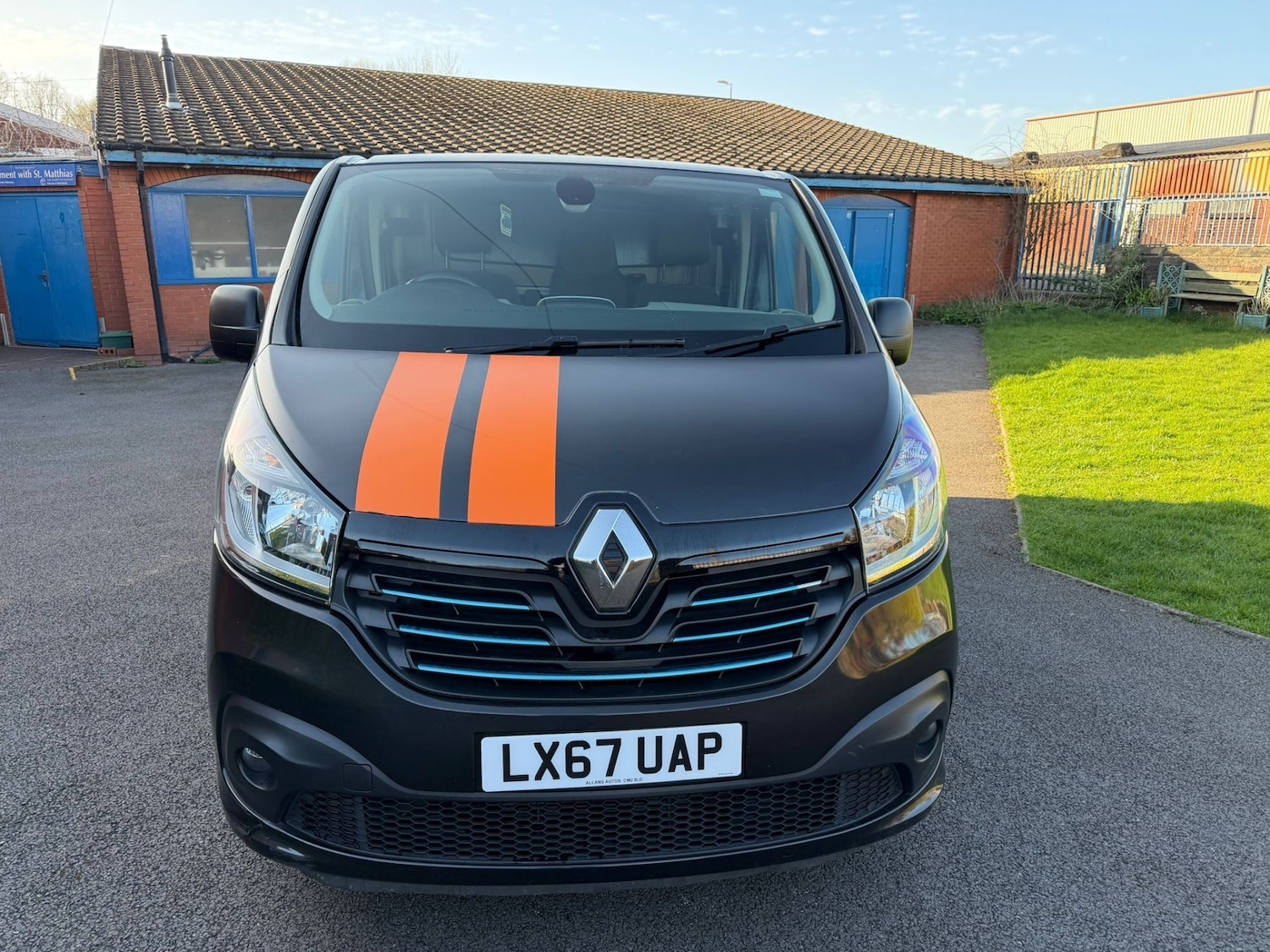 Used Renault Trafic 2017 for sale - 77979117: Photo 1